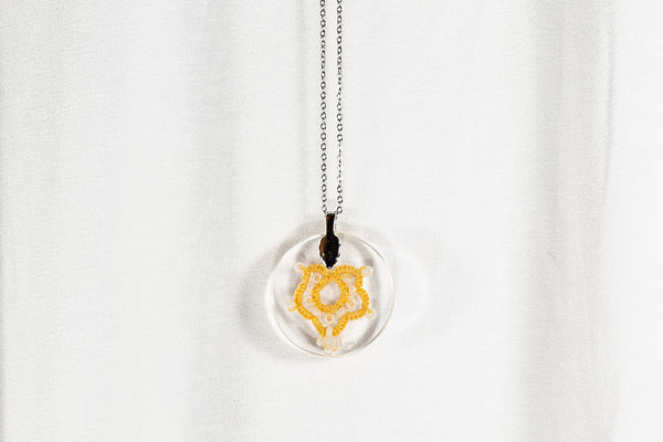 MAPLE LEAF PENDANT WITH BEADS