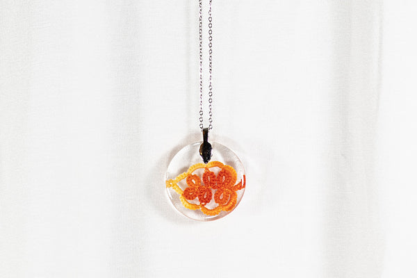 OAK LEAF PENDANT IN DIFFERENT COLORS