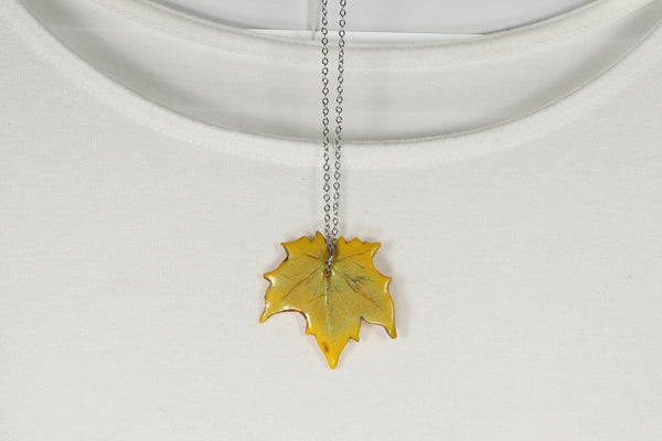 PENDANTS AUTUMN LEAF VARIOUS