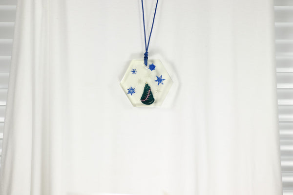 HEXAGON PENDANT CHRISTMAS TREE WITH SNOWFLAKES