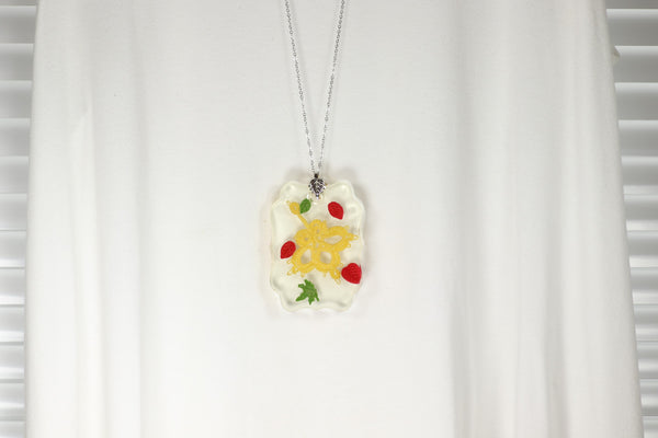 AUTUMN PENDANT YELLOW MAPLE LEAF