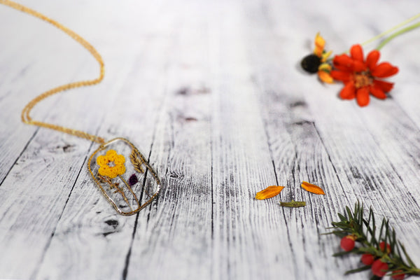 PENDANTS FRAME VARIOUS