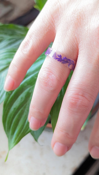 RINGS with flowers in resin
