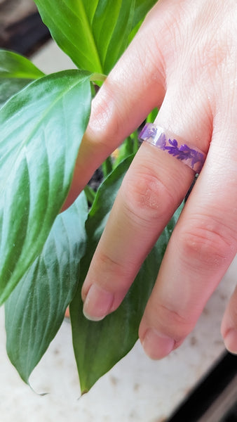RINGS with flowers in resin