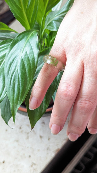 RINGS with flowers in resin