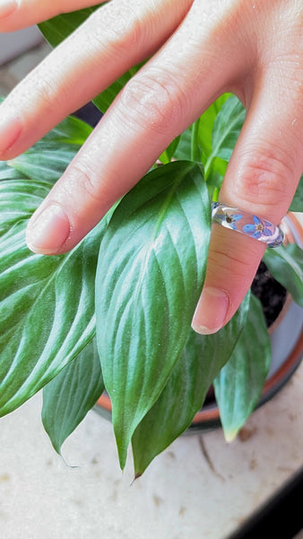 RINGS with flowers in resin