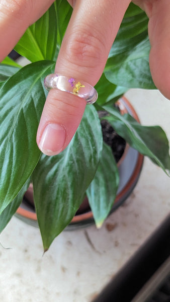 RINGS with flowers in resin
