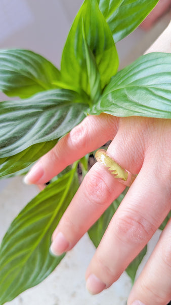 RINGS with flowers in resin