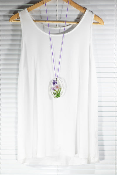 OVAL PENDANT PURPLE BUTTERFLY WITH PURPLE FLOWER