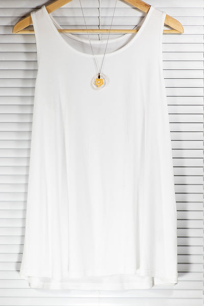 MAPLE LEAF PENDANT WITH BEADS