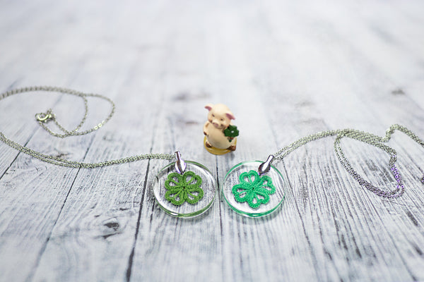 ROUND FOUR LEAF CLOVER PENDANT