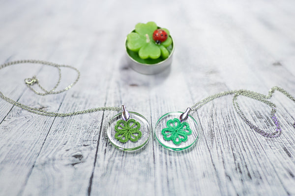 ROUND FOUR LEAF CLOVER PENDANT