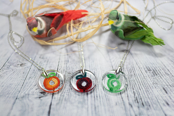 ROUND PENDANT GREEN FRUIT APPLE