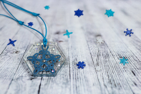 BLUE STAR PENDANT WITH GLITTERS
