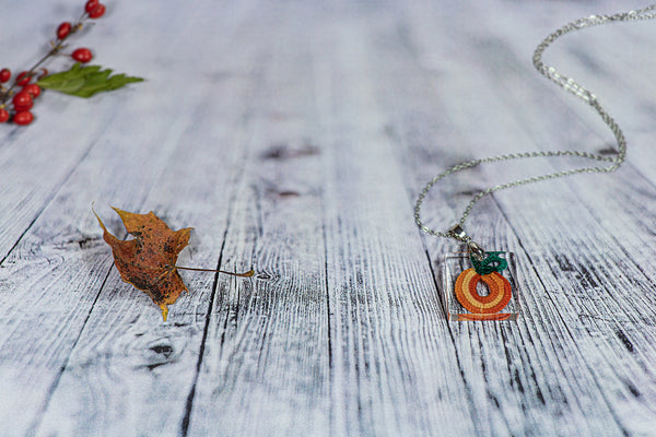 SQUARE PENDANT ORANGE