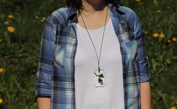 GRAPE PENDANT
