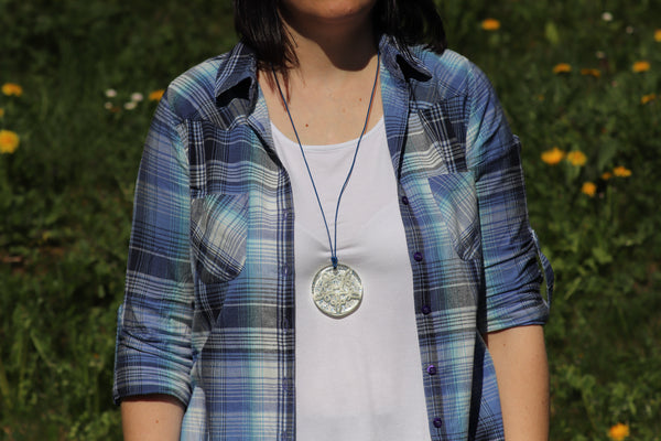 ROUND PENDANT WHITE STAR WITH GLITTERS