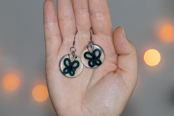 ROUND BUTTERFLY EARRINGS IN DIFFERENT COLORS