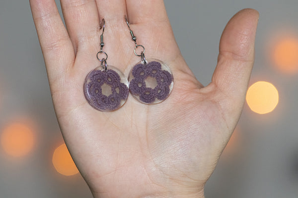 ROUND EARRINGS FLOWER IN DIFFERENT COLORS