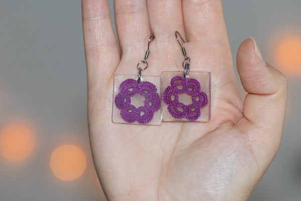 SQUARE FLOWER EARRINGS IN DIFFERENT COLORS