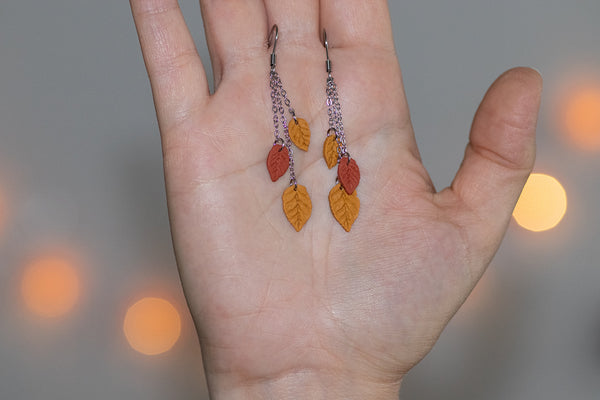 DANGLING EARRINGS 3 LEAVES VARIOUS