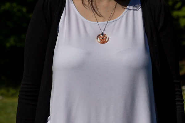 APRICOT ORANGE BUTTERFLY PENDANT IN THE SHAPE OF LACE