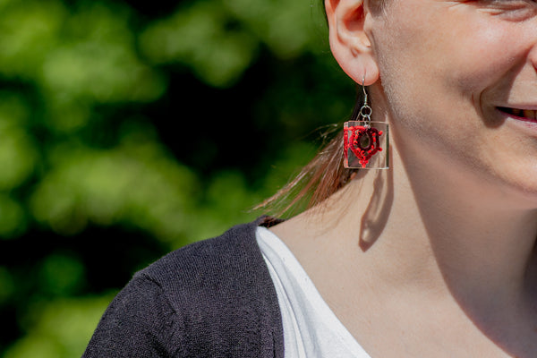 SQUARE EARRINGS RED MAPLE LEAF WITH BEADS
