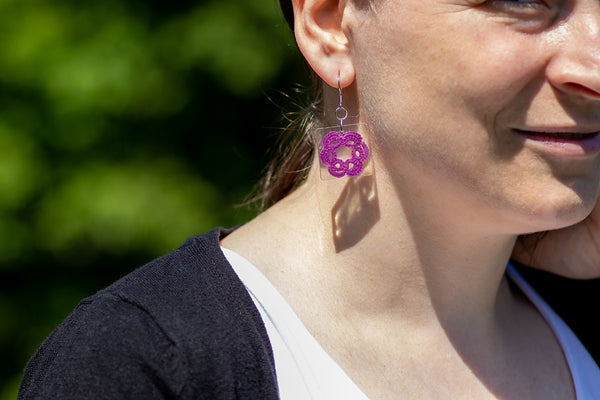 SQUARE FLOWER EARRINGS IN DIFFERENT COLORS
