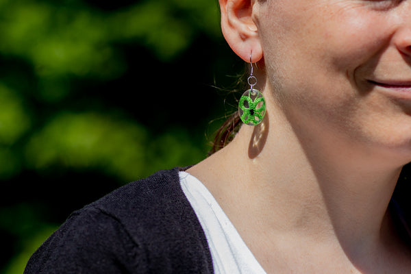 OVAL BUTTERFLY EARRINGS IN DIFFERENT COLORS