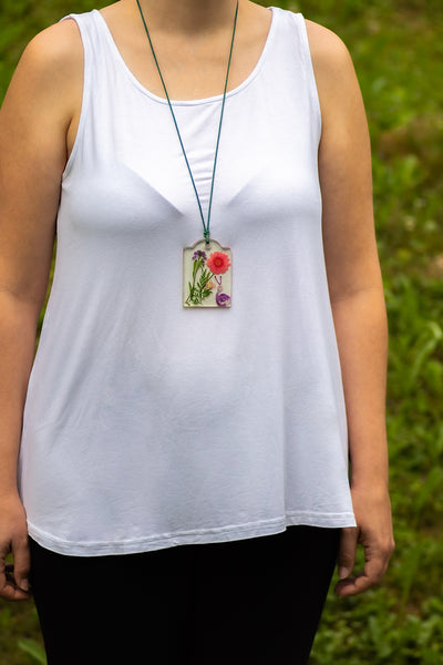 PENDANT PURPLE SNAIL ON THE MEADOW