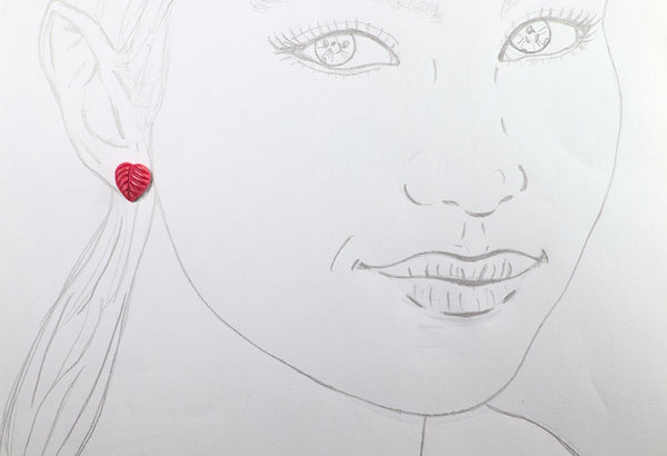 HEART-SHAPED FIXED LEAF EARRINGS IN DIFFERENT COLORS