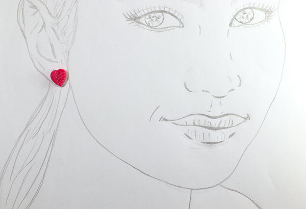 HEART-SHAPED FIXED LEAF EARRINGS IN DIFFERENT COLORS