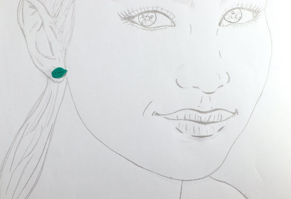 FIXED LEAF EARRINGS IN DIFFERENT COLORS