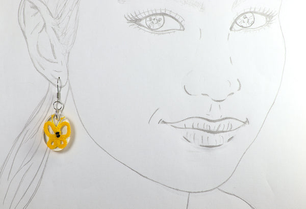 OVAL BUTTERFLY EARRINGS IN DIFFERENT COLORS