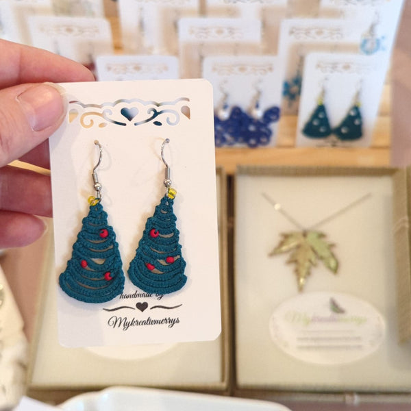 CHRISTMAS TREE EARRINGS
