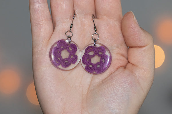 ROUND EARRINGS FLOWER IN DIFFERENT COLORS